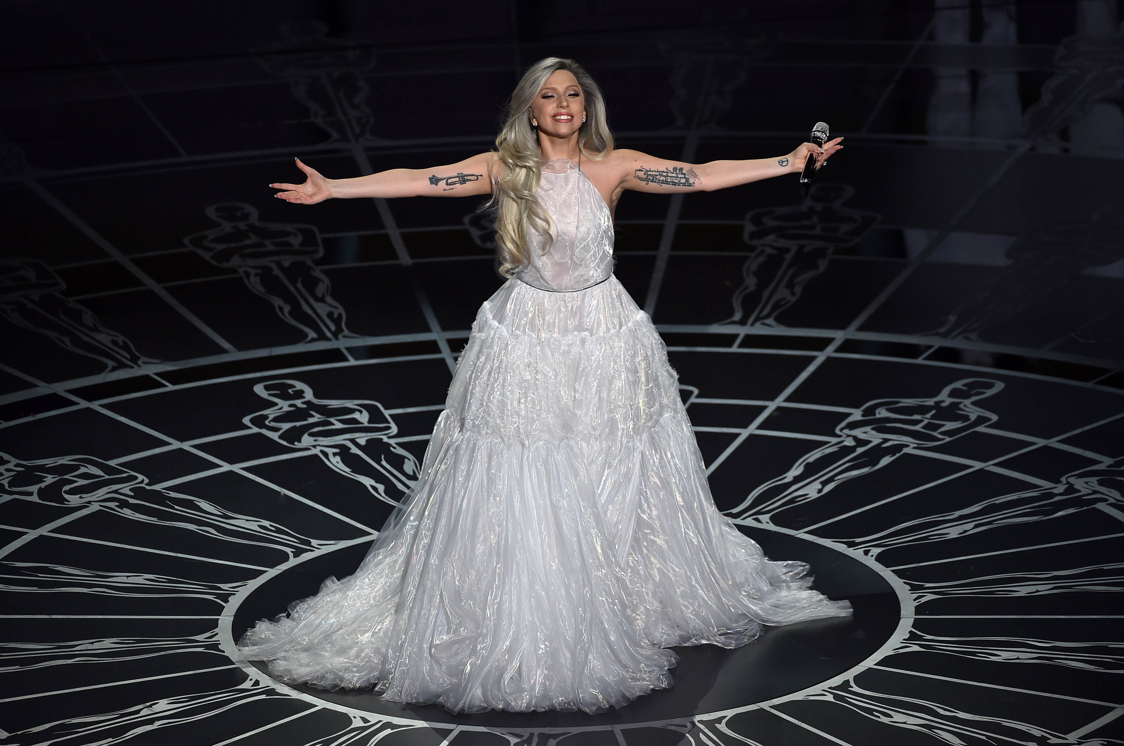 Lady Gaga tendrá el honor de cantar el himno nacional antes del Super Bowl de 2016. (Getty)