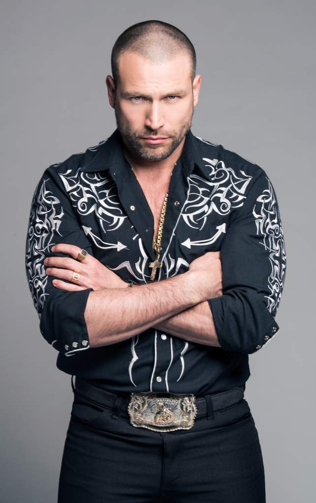 Rafael Amaya como Aurelio Casillas (Juan Manuel Garcia/Telemundo)