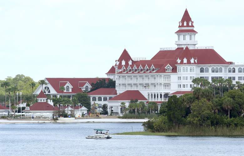 El exclusivo Grand Floridian Resort & Spa se encuentra justo al otro lado del parque temático Magic Kingdom. Lane y sus padres llegaron allí el domingo. (Getty)