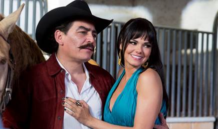 José Manuel Figueroa y Livia Brito, juntos en la serie 'Por Siempre Joan Sebatian' (Univision)