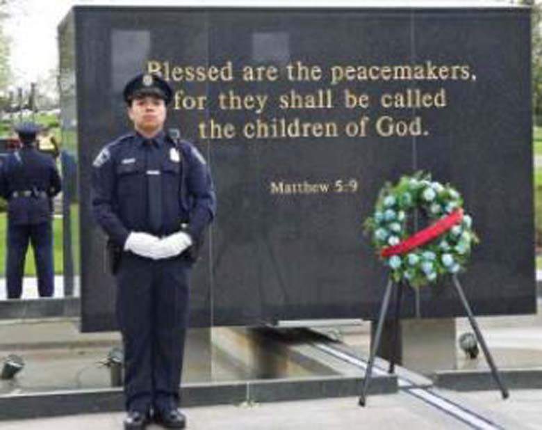 El oficial Jeronimo Yanez en la foto posando en un evento Standing of the Memorial Guard, en mayo de 2015. (City of St. Anthony)