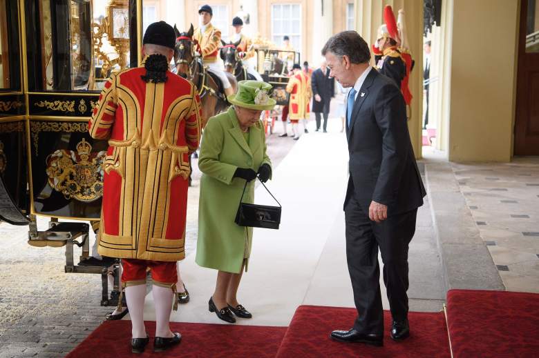 El príncipe Felipe de Gran Bretaña, el duque de Edimburgo, la primera dama de Colombia María Clemencia de Santos, la reina británica Elizabeth II y el presidente colombiano Juan Manuel Santos. (Getty)