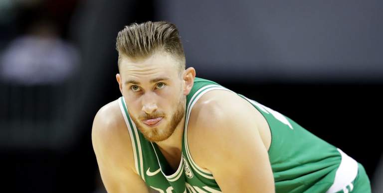 Gordon Hayward #20 de los boston Celtics, se lesiono una pierna