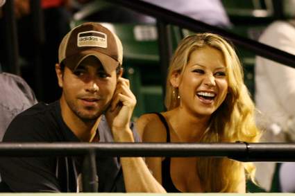 Enrique Iglesias y Anna Kournikova son padres de gemelos