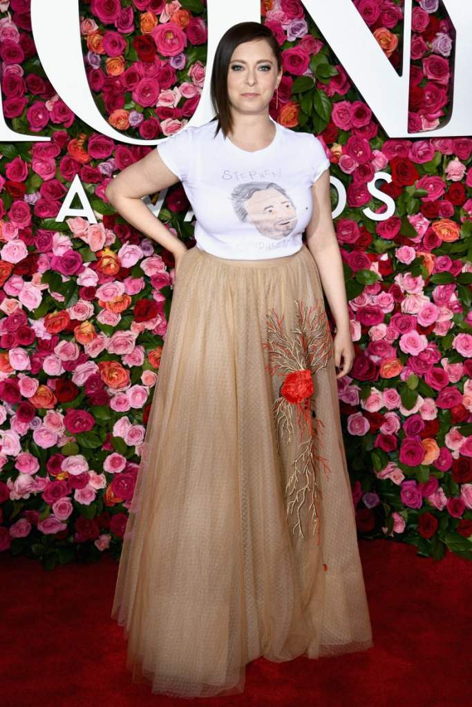 Rachel Bloom, Tony Awards 2018, peores vestids, peores looks, alfombra roja, fotos