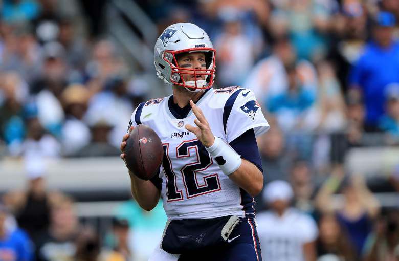 Tom Brady Reaches Gordon Patriots Debut