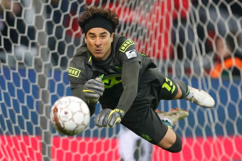 Oficial: Memo Ochoa regresa a México a las Águilas