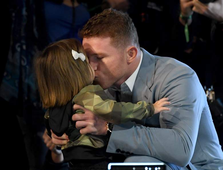 El tierno besito de Canelo con su hijita: ¿quién se robó el show?