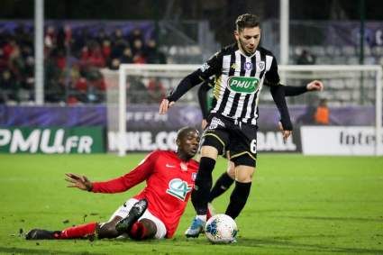 Farid El Melali, el futbolista detenido por masturbarse frente a una vecina