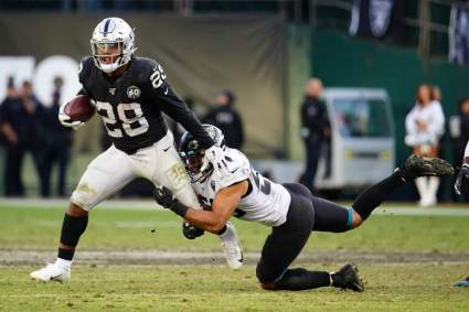 El jugador de los Raiders Josh Jacobs responde a los comentarios de Drew Brees sobre el himno