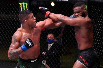 Tyron Woodley terminó con la ceja cortada en combate de UFC [IMÁGENES FUERTES]