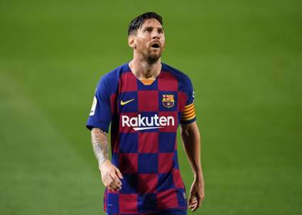 [VÍDEO] El golazo de falta de Messi no evita un nuevo ridículo en una Liga ya ganada por el Madrid