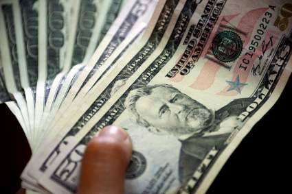 Cheques de estímulo: ¿son suficientes los 1200 dólares?