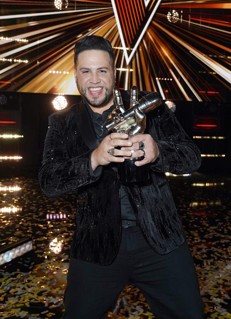 Sammy Colón del Team Vives, el gran ganador de la segunda temporada de "La Voz US" de Telemundo.