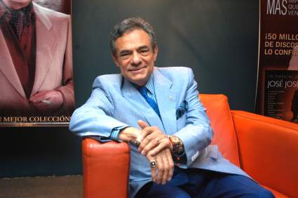 Recordando a José José en el primer aniversario de su muerte