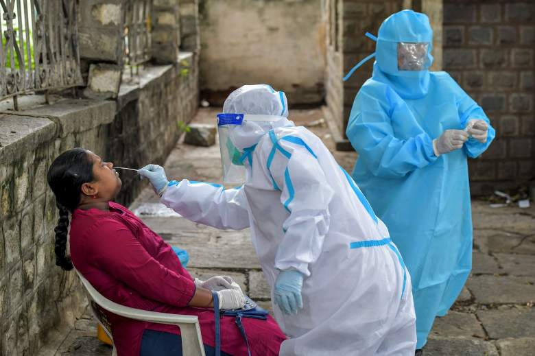 El Dr. Larry Corey, quien lidera un grupo creado por los Institutos Nacionales de Salud para trabajar en vacunas contra el coronavirus, dijo a CNN que no cree que haya una vacuna disponible para el día de las elecciones.