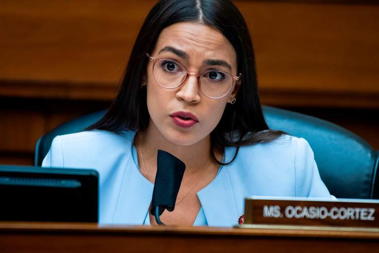 Alexandria Ocasio: El debate demostró que "Trump es un supremacista blanco"