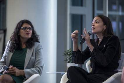 Congresistas tienen legislación lista para que Trump firme estímulo ¿habrá más dinero??