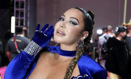 Mira a Chiquis Rivera en la ducha y sin nada