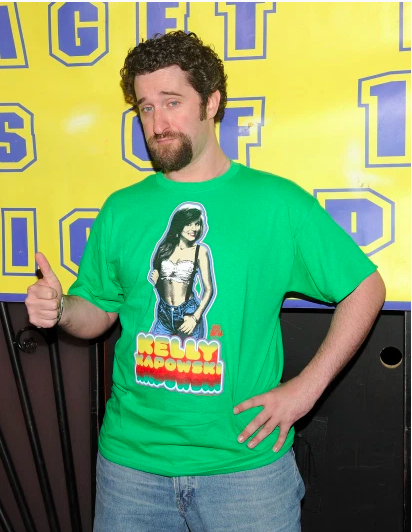 El actor Dustin Diamond se une al elenco de "The Awesome 80's Prom" en Webster Hall el 21 de mayo de 2010 en la ciudad de Nueva York.