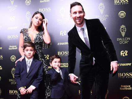 Esposa de Messi derrite las redes con “paparazzi” del jugador y sus hijos: [Foto]