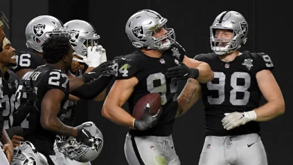 Jugador de los Raiders hace historia en la NFL al declararse gay: ¿Quién es?
