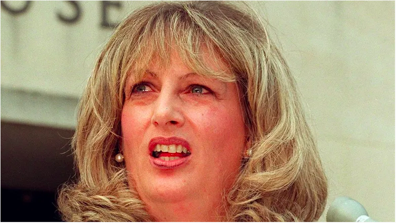 Linda Tripp, quien grabó conversaciones con Monica Lewinsky sobre el presidente Bill Clinton, murió el 8 de abril.