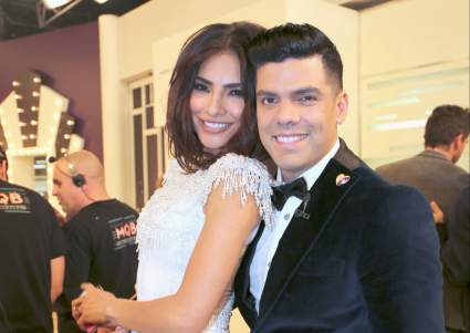 Alejandra Espinoza en cuero como toda una top model : [FOTOS]