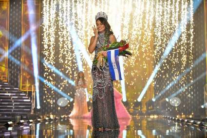 Sirey Morán posa como toda una diosa en candente bañador: [Fotos]