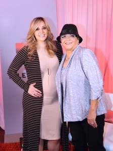 Abuela Rosa se reconcilia con Chiquis a pesar de crisis con Rosie Rivera