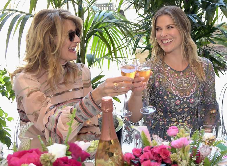 Laura Dern y Ali Larter asisten a Perrier-Jouet Toasts Mother's Day en celebración en Georgie at Montage Beverly Hills el 11 de mayo de 2017 en Beverly Hills, California.