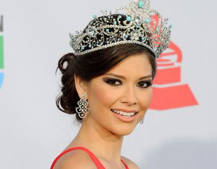 Ana Patricia muestra el ritual que hace cada noche antes de salir a “Enamorándonos”