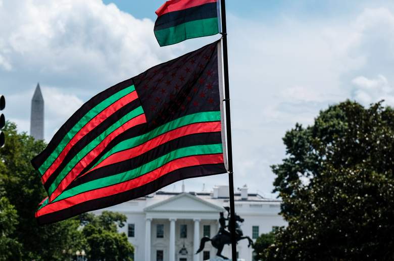 Juneteenth conmemora el 19 de junio de 1865, cuando un general de la Unión leyó órdenes en Galveston, Texas, que declaraban que todas las personas esclavizadas en Texas eran libres de acuerdo con la ley federal.