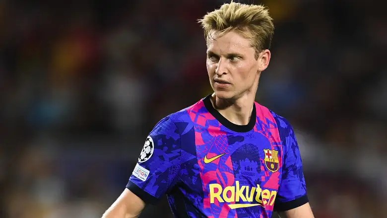 El Barcelona insiste en que no tiene que vender a Frenkie de Jong.