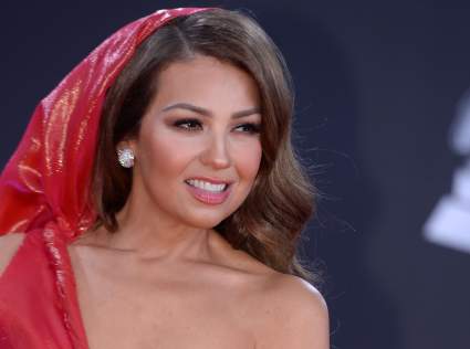 Thalía rescata a un ratón de su piscina y le llueven mensajes: Mira el video