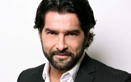 Arturo Carmona se confiesa y pide perdón por su masculinidad tóxica  [ENTREVISTA]