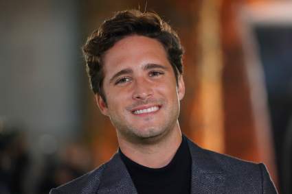 Tráiler oficial de la comedia romántica “At Midnight” con Diego Boneta [VIDEO]