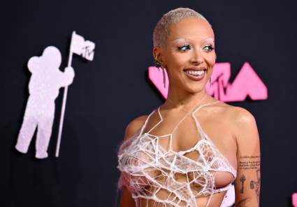 Alfombra rosada MTV VMAs 2023: Looks de las celebridades
