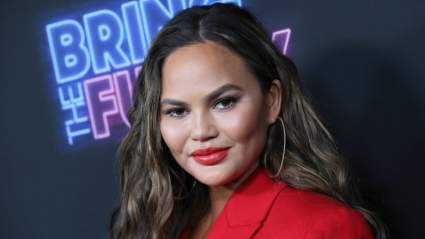 Chrissy Teigen Reflects on Pregnancy Loss Ahead of Surgery