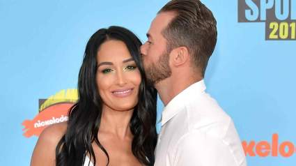 Nikki Bella Posts Amazing Tribute to Artem Chigvintsev Para el Día del Padre