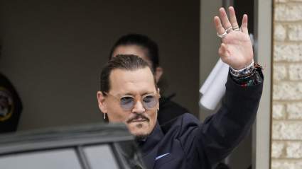 WATCH: Johnny Depp aparece como el ‘Moonman’ en el MTV VMAs [VIDEO]