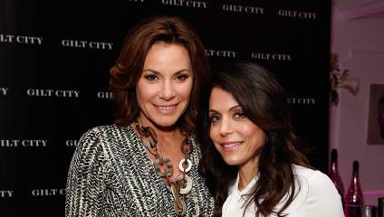 Luann de Lesseps Disses Bethenny Frankel Durante Live Cabaret Show