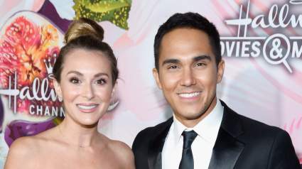 Carlos & Alexa PenaVega se abrió sobre el accidente que severizó el dedo de un niño
