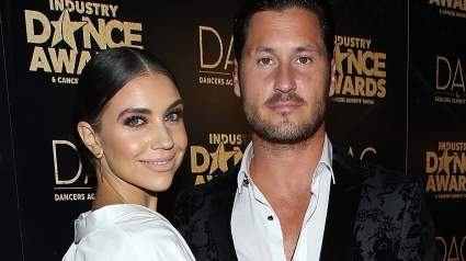 Val Chmerkovskiy consigue Candid Acerca de los antiguos socios de DWTS