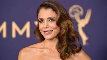 FOTO: Bethenny Frankel Sparks Engagement Rumores With Diamond Ring