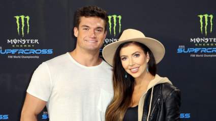 Holly Allen ofrece Advertencia a la nueva novia de Jackson Michie