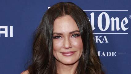 Los fans creen que Meredith Marks se ve diferente en la imagen de la espalda con la hija