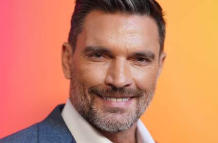 Periodista empuja a Julián Gil en vivo de El Chiringuito: Comentarios se salen de control