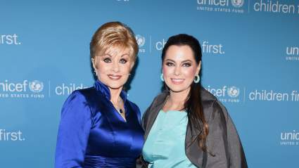 ¿Quién es el Padre biológico de D’Andra Simmons?