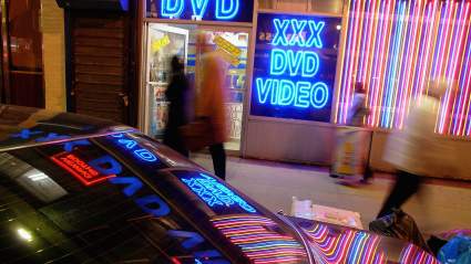 X-Rated Site Rejects Adolescente Mom Star